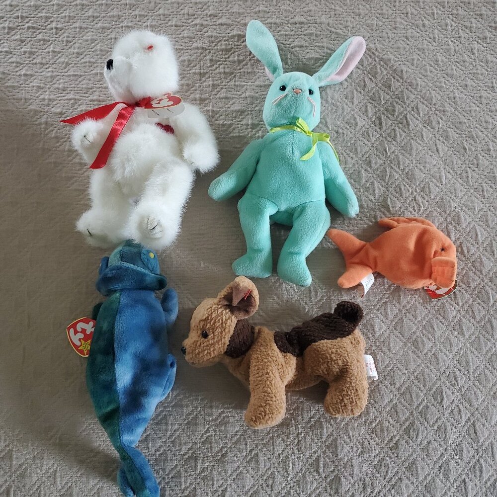 Lot Ty Beanie Babies Tuffy Hippity Rainbow Attic Treasures Amore Teenie Goldie